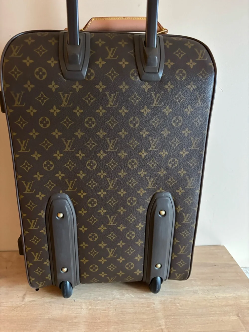 Authentic Louis Vuitton pegase 55 monogram carry on suitcase - Picture 5 of 8